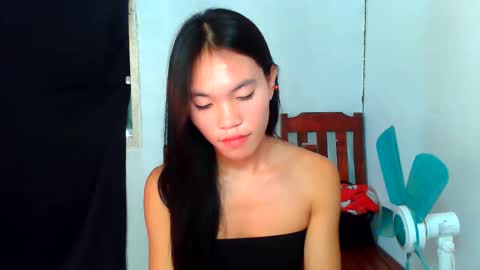 Snapshot of horny_lory chatting on June 7, 10:24 pm baninay online show from June 7, 10:24 pm