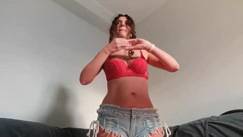 Snapshot of horny_mommmy chatting on January 18, 7:23 am horny_mommmy online show from January 18, 7:23 am