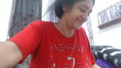 Snapshot of horny_mommy17 chatting on March 10, 1:45 am armina online show from March 10, 1:45 am