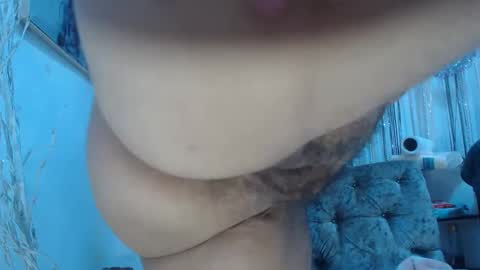 Snapshot of horny_mommy17 chatting on March 12, 12:10 am armina online show from March 12, 12:10 am