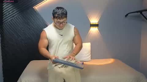 horny_nick18 online show from March 4, 12:11 pm