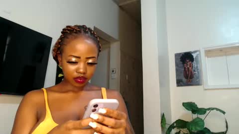 Snapshot of horny_princcess chatting on January 1, 12:22 pm horny_princcess online show from January 1, 12:22 pm