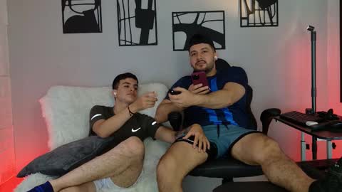 Snapshot of horny_roomies69 chatting on February 16, 12:51 am horny_roomies69 online show from February 16, 12:51 am