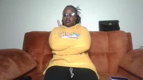 Snapshot of horny_sexxy_babe chatting on January 12, 8:41 am Lucy online show from January 12, 8:41 am