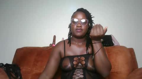 Snapshot of horny_sexxy_babe chatting on January 12, 8:47 pm Lucy online show from January 12, 8:47 pm