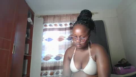 Snapshot of horny_sexxy_babe chatting on February 9, 12:53 pm Lucy online show from February 9, 12:53 pm