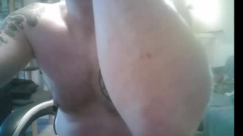 Snapshot of hornyandi1981 chatting on March 19, 7:56 am Andi online show from March 19, 7:56 am