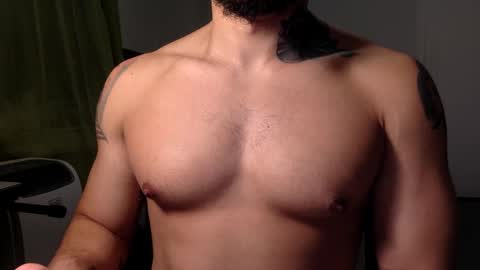 hornybbcxx online show from December 15, 6:40 am