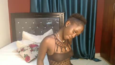 Bella online show from December 12, 11:36 pm