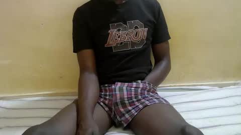 hornyboy9102003 online show from February 22, 11:58 pm