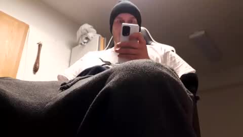 Snapshot of hornycock_1993 chatting on December 10, 10:26 pm hornycock_1993 online show from December 10, 10:26 pm