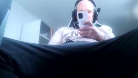 Snapshot of hornycock_1993 chatting on January 4, 7:55 am hornycock_1993 online show from January 4, 7:55 am