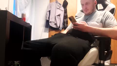 Snapshot of hornycock_1993 chatting on January 19, 4:04 pm hornycock_1993 online show from January 19, 4:04 pm