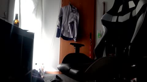 Snapshot of hornycock_1993 chatting on January 26, 11:06 am hornycock_1993 online show from January 26, 11:06 am