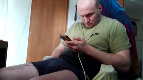 Snapshot of hornycock_1993 chatting on February 27, 7:44 am hornycock_1993 online show from February 27, 7:44 am