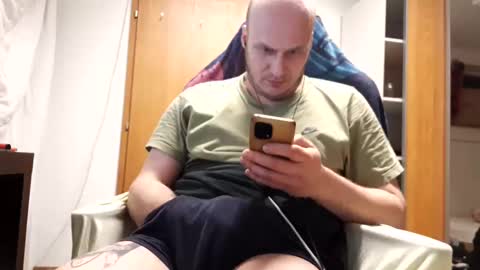 Snapshot of hornycock_1993 chatting on February 27, 6:42 pm hornycock_1993 online show from February 27, 6:42 pm
