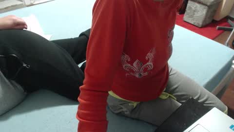 Snapshot of hornycouple21x chatting on October 17, 9:17 pm HornyCouple89 online show from October 17, 9:17 pm