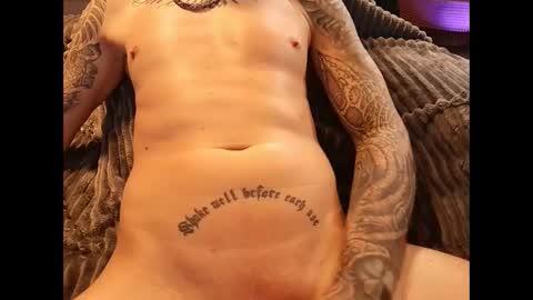 Snapshot of hornydeutsch chatting on December 31, 1:47 am hornydeutsch online show from December 31, 1:47 am