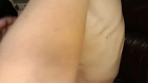 Snapshot of hornydude635 chatting on October 22, 6:13 am Marten online show from October 22, 6:13 am