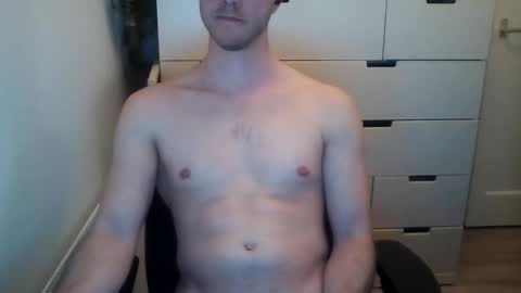 Snapshot of hornydutchmen69 chatting on March 31, 6:41 pm hornydutchman69 online show from March 31, 6:41 pm