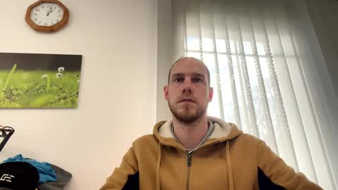 Snapshot of hornygaren chatting on February 27, 12:02 pm zorander online show from February 27, 12:02 pm