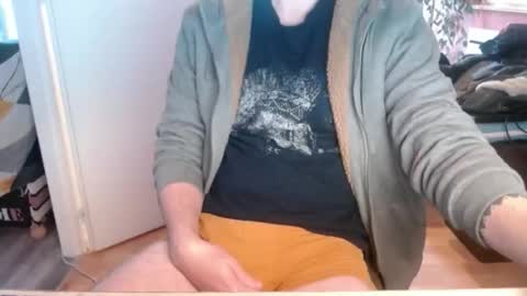 Snapshot of hornygaren chatting on November 21, 8:02 am zorander online show from November 21, 8:02 am