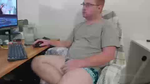 Snapshot of hornyguy69260 chatting on September 20, 1:39 am FGs new home online show from September 20, 1:39 am