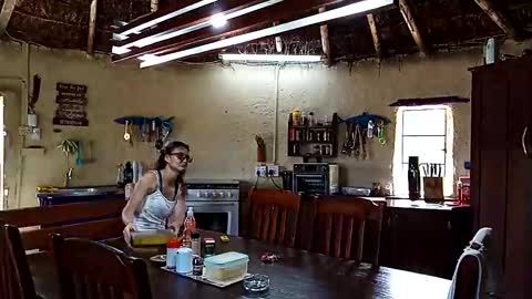 Nix  D online show from October 1, 9:04 am