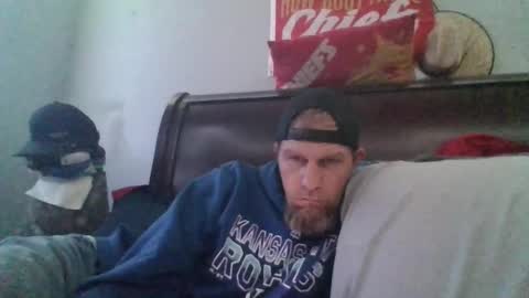 Snapshot of hornypierceddad chatting on April 1, 7:00 pm hornypierceddad online show from April 1, 7:00 pm