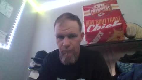 Snapshot of hornypierceddad chatting on April 2, 9:45 pm hornypierceddad online show from April 2, 9:45 pm