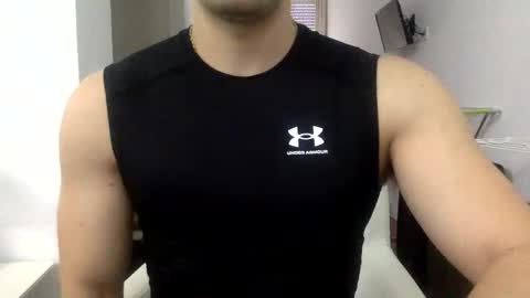 hornyspaniard93 online show from January 9, 3:37 pm