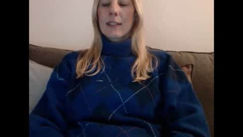 Snapshot of hornyssima chatting on March 26, 3:39 pm Hornyssima online show from March 26, 3:39 pm