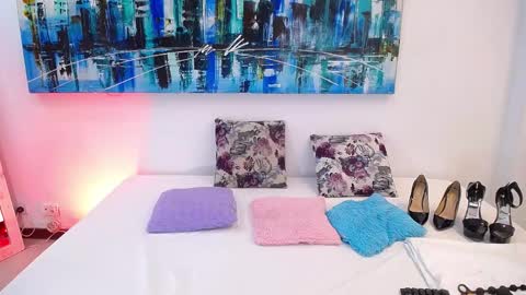 LILY online show from May 8, 12:21 pm