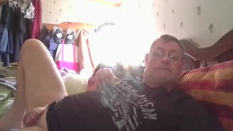 Snapshot of hornyt1me chatting on January 3, 5:42 pm read my profile online show from January 3, 5:42 pm