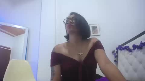 Snapshot of hornywife_ chatting on March 19, 4:11 pm Agatha online show from March 19, 4:11 pm