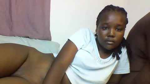 Snapshot of hornyy_cutie chatting on October 12, 8:19 pm Its Cora online show from October 12, 8:19 pm