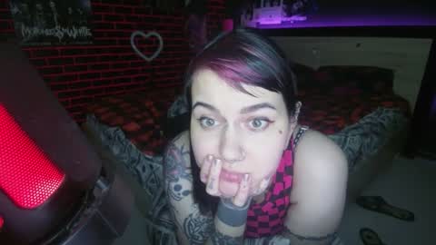 Messalina Horror online show from September 25, 8:01 pm