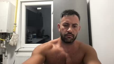 Snapshot of horsechris chatting on July 1, 8:19 pm Chriss90 online show from July 1, 8:19 pm