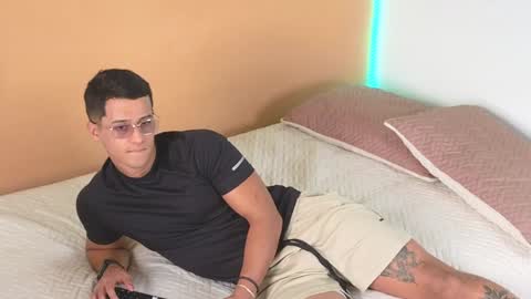 Marcus  Tatti  online show from December 7, 5:42 pm