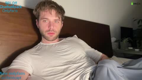 Snapshot of hot8pack01 chatting on April 8, 1:16 am Edward aka Wolf online show from April 8, 1:16 am