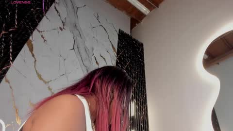 Snapshot of hot__genesis chatting on April 12, 2:05 am hot__genesis online show from April 12, 2:05 am