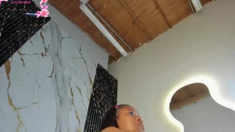 Snapshot of hot__genesis chatting on May 4, 1:18 pm hot__genesis online show from May 4, 1:18 pm