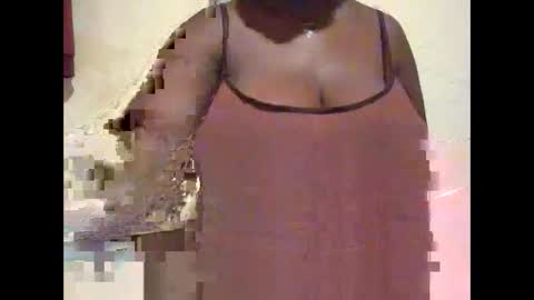 Snapshot of hot_alynn chatting on November 5, 10:48 am ALLYN online show from November 5, 10:48 am