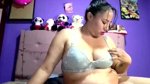 Snapshot of hot_angie12 chatting on October 6, 3:15 am hot angie12 online show from October 6, 3:15 am