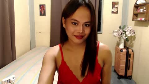 Snapshot of hot_babe0802 chatting on December 8, 5:44 pm HANNA online show from December 8, 5:44 pm