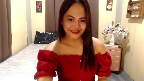 Snapshot of hot_babe0802 chatting on December 22, 8:47 pm HANNA online show from December 22, 8:47 pm