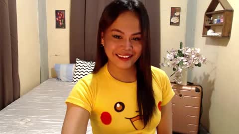 Snapshot of hot_babe0802 chatting on February 2, 12:09 am HANNA online show from February 2, 12:09 am