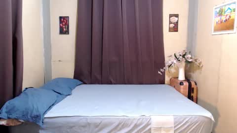 Snapshot of hot_babe0802 chatting on October 2, 4:08 am HANNA online show from October 2, 4:08 am