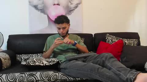 Snapshot of hot_bad_boy69 chatting on December 18, 7:20 pm hot bad boy69 online show from December 18, 7:20 pm