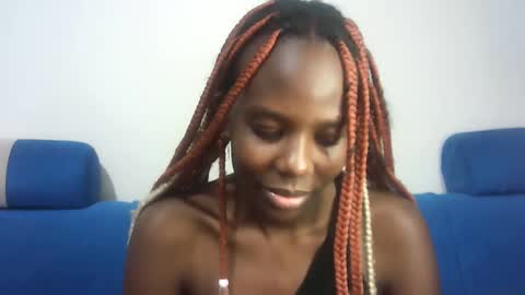 Snapshot of hot_berry2003 chatting on February 1, 3:52 am Millie online show from February 1, 3:52 am